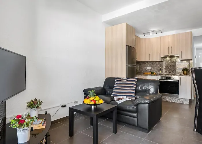 Panoramic 2 Bed Penthouse Apartment