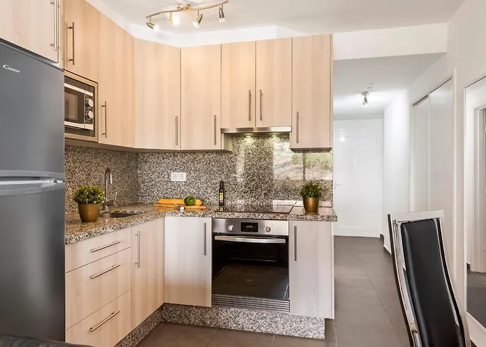 Panoramic 2 Bed Penthouse *