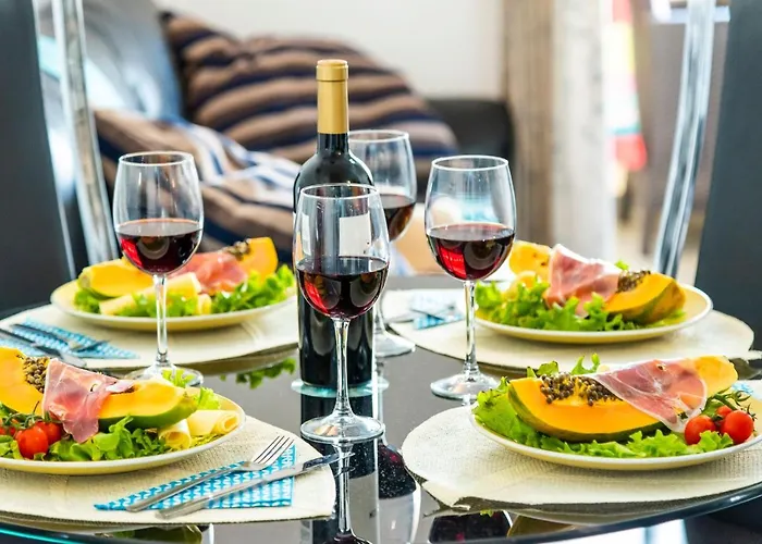 Panoramic 2 Bed Penthouse *